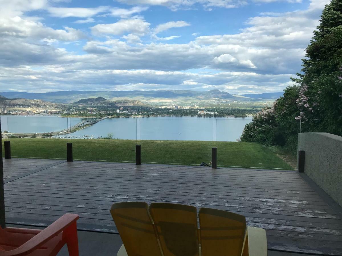 Lake And Bridge View Vacation Home West Kelowna Exterior photo